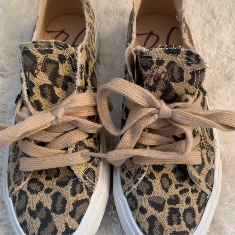 Blowfish shoes size 6